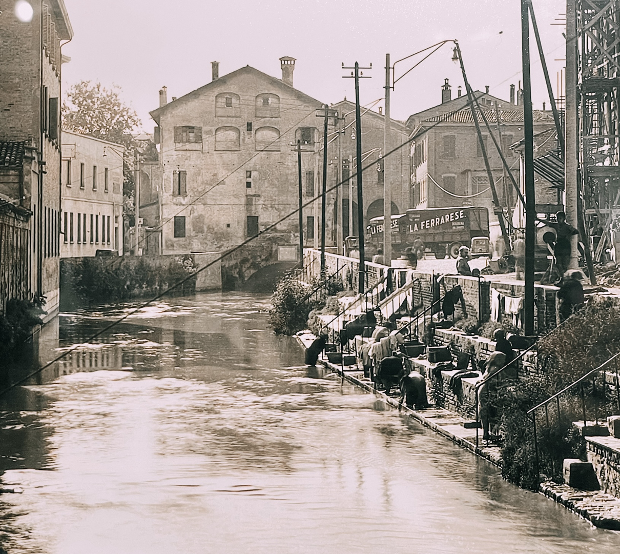 L'Opificio delle acque (foto storica)